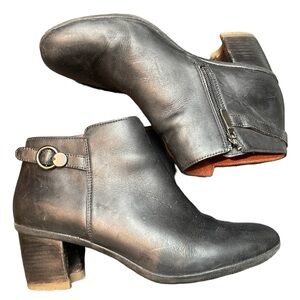 Dansko Perry Women's Bootie Waterproof Black Burnished Leather Size 42